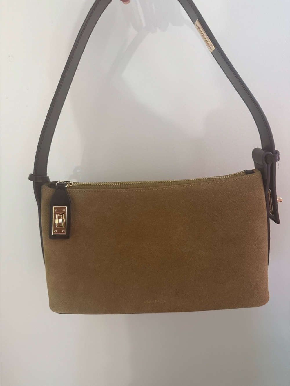 Suede Hobo Bag in Gold
VERAFIED - Picture 4 of 6